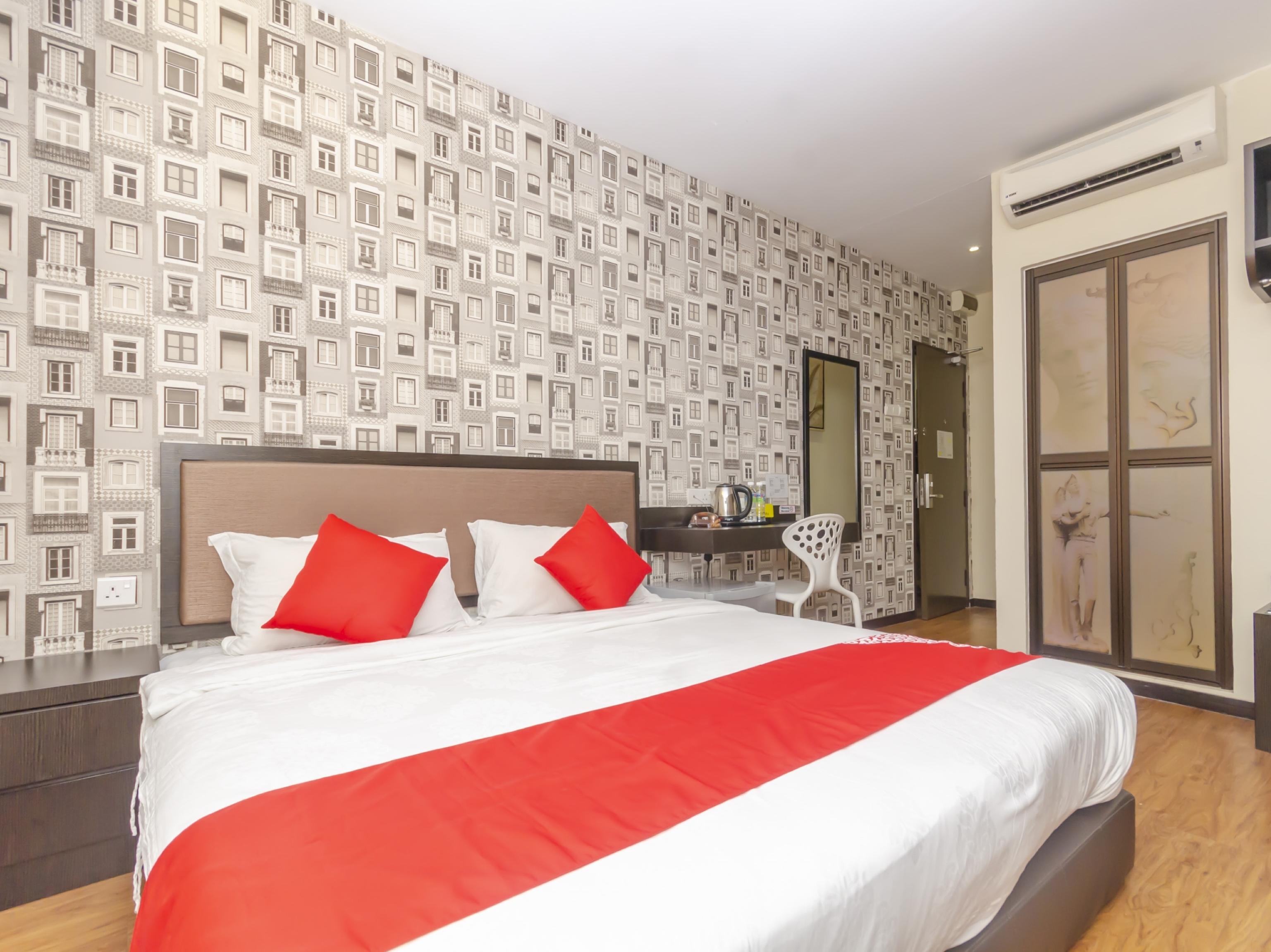 Super Oyo 1214 Oro Hotel Keluang Kültér fotó