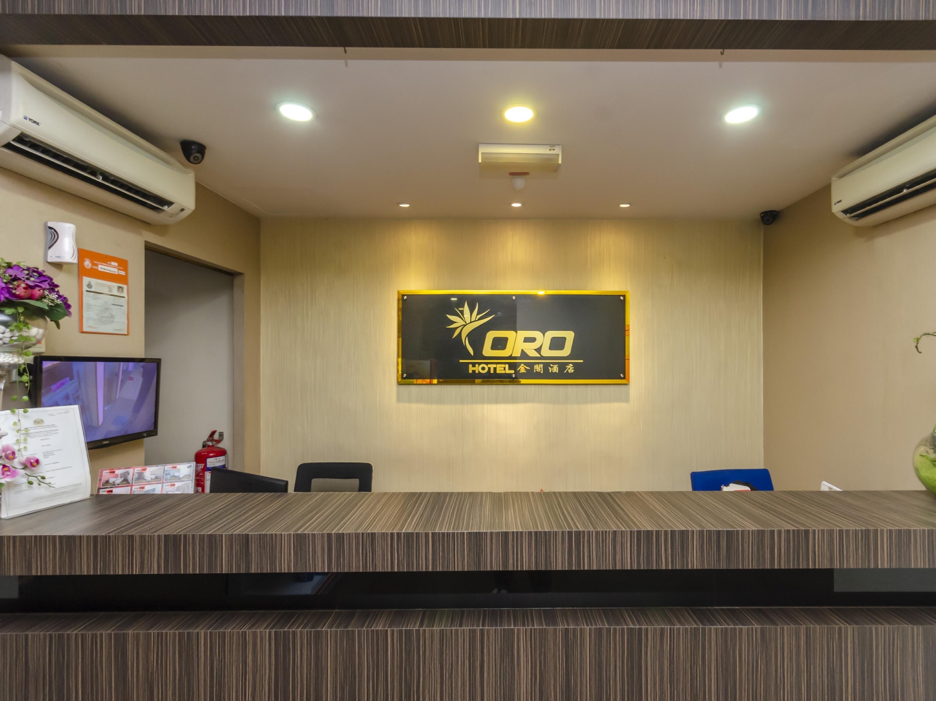 Super Oyo 1214 Oro Hotel Keluang Kültér fotó