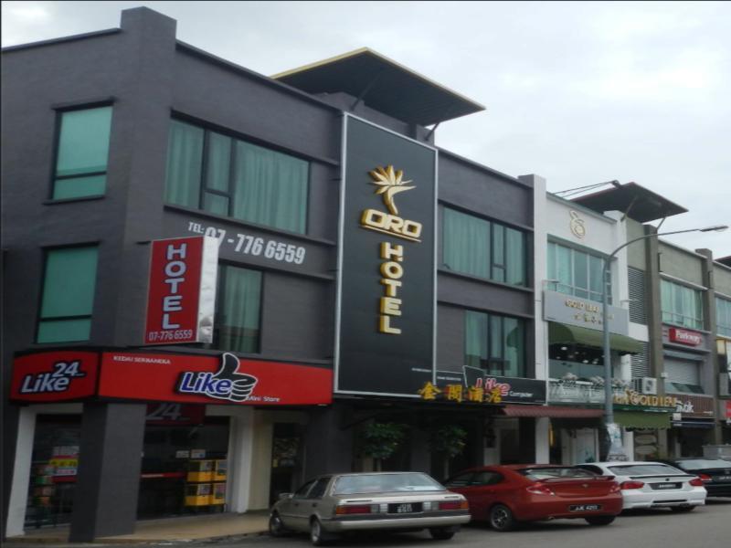 Super Oyo 1214 Oro Hotel Keluang Kültér fotó